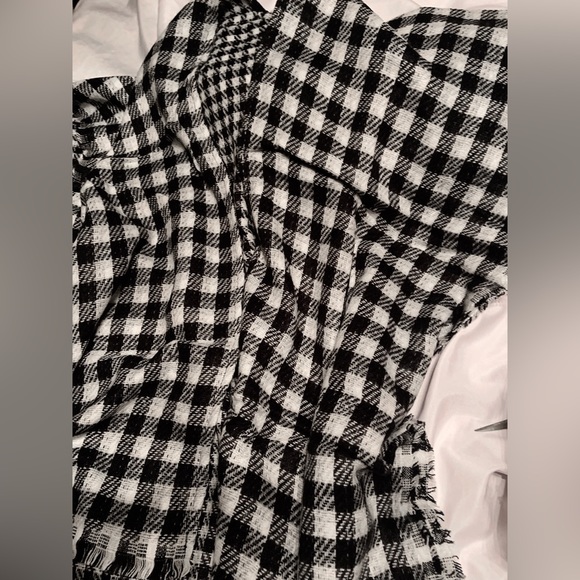 Villa Of the Buffalo Babes Poncho - Picture 8 of 10